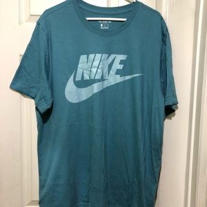Nike teal t-shirt